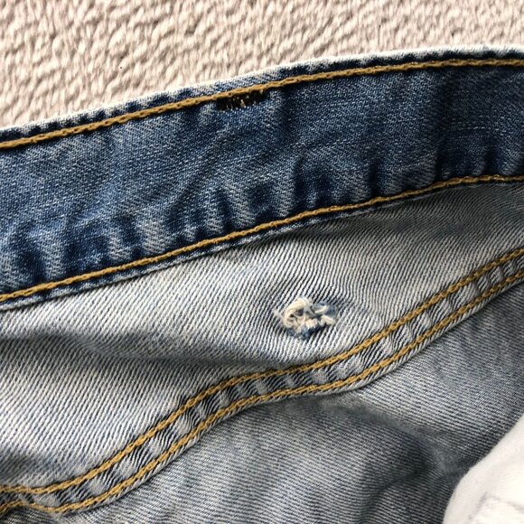 Levis Mens Jeans Size 46x34 Straight Leg 559 Relaxed Blue Denim Casual Classic - Picture 13 of 16